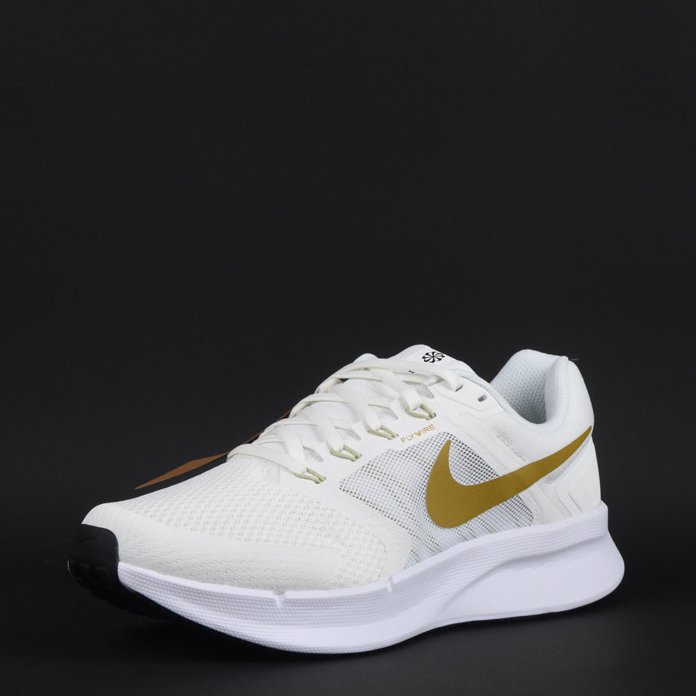 NIKE RUN SWIFT 3 White/Photon Dust/White/Bronzine