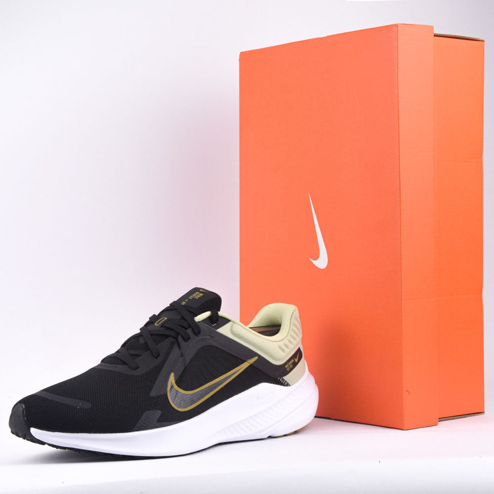 NIKE QUEST 5